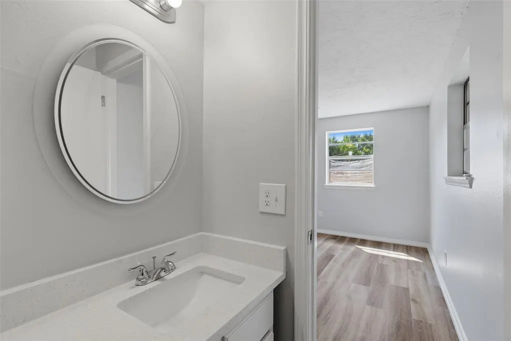 Photo 9 — 4110 SE 14th Street, Oklahoma City, OK 73115