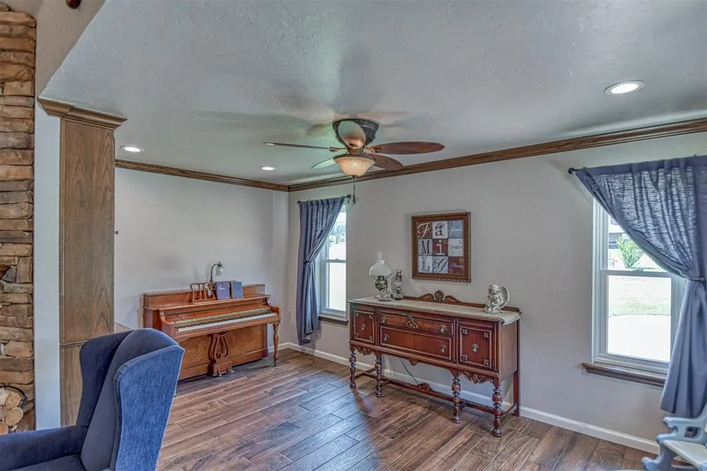 Photo 16 — 10421 Katy Line Drive, Yukon, OK 73099