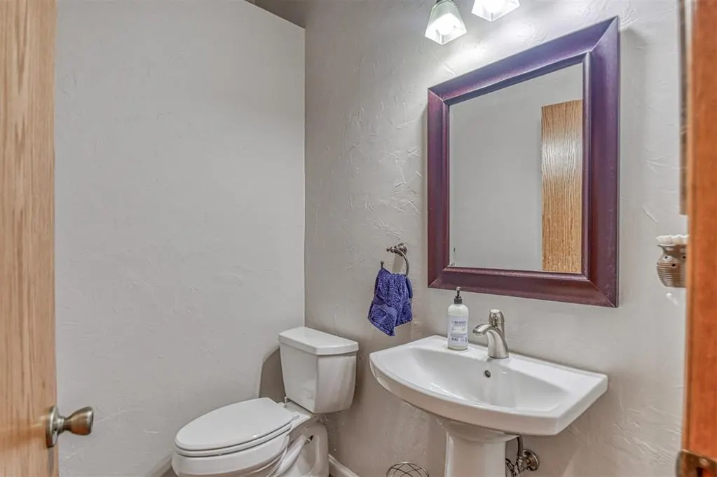 Photo 24 — 10421 Katy Line Drive, Yukon, OK 73099