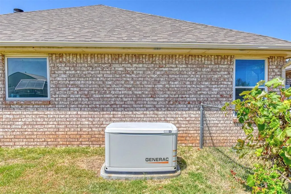 Photo 44 — 10421 Katy Line Drive, Yukon, OK 73099