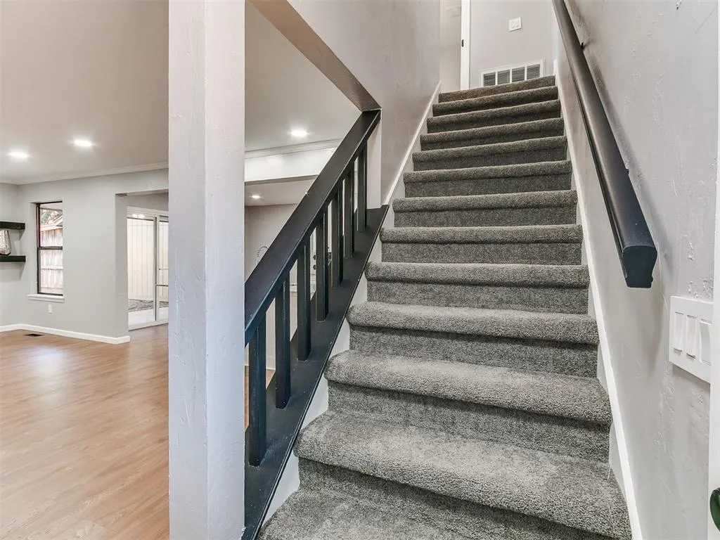 Photo 15 — 113 Woodbridge Circle, Edmond, OK 73012
