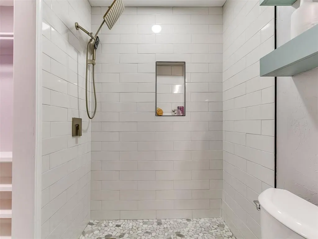Photo 21 — 113 Woodbridge Circle, Edmond, OK 73012