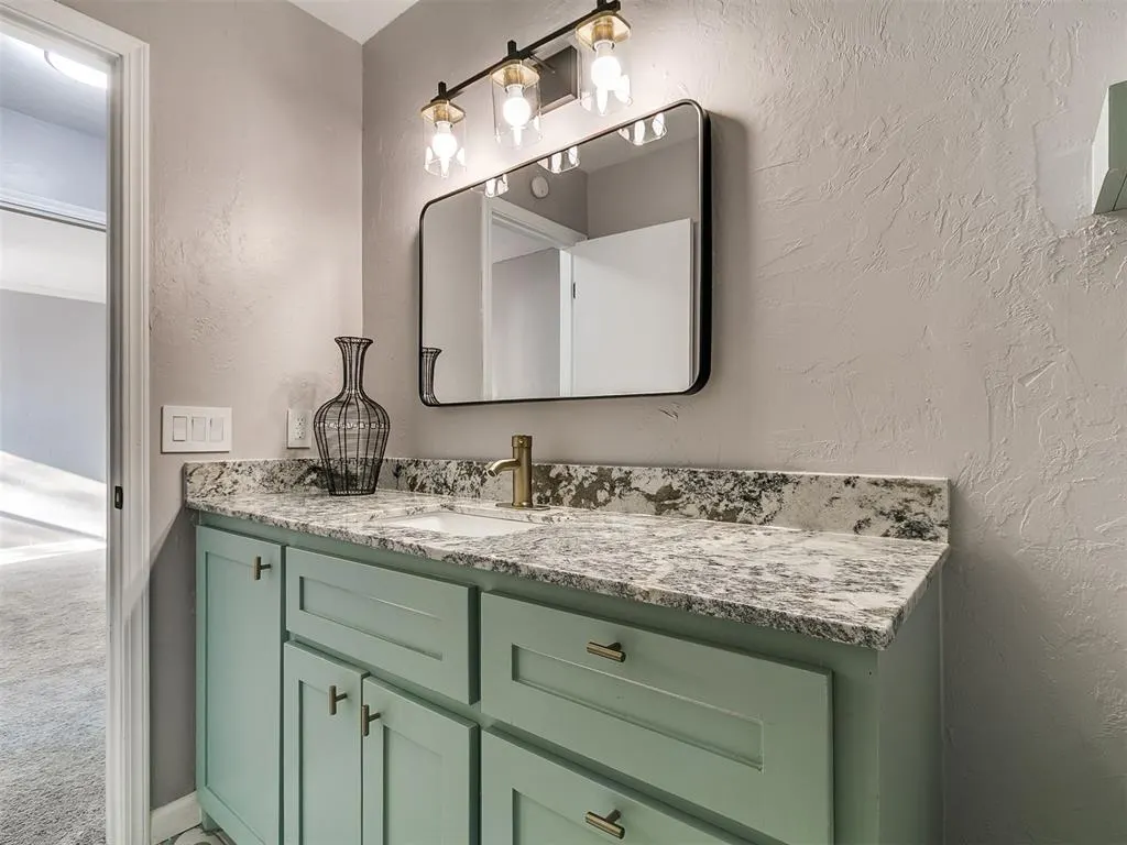 Photo 25 — 113 Woodbridge Circle, Edmond, OK 73012