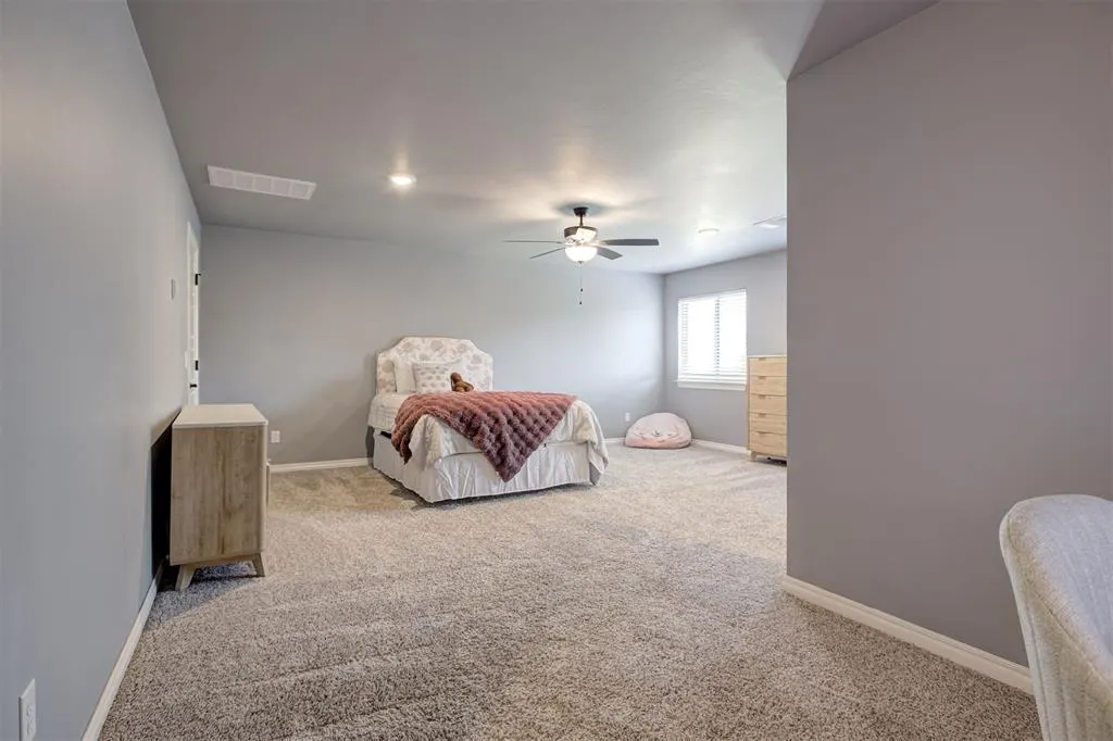 Photo 36 — 12821 SW 6th Street, Yukon, OK 73099