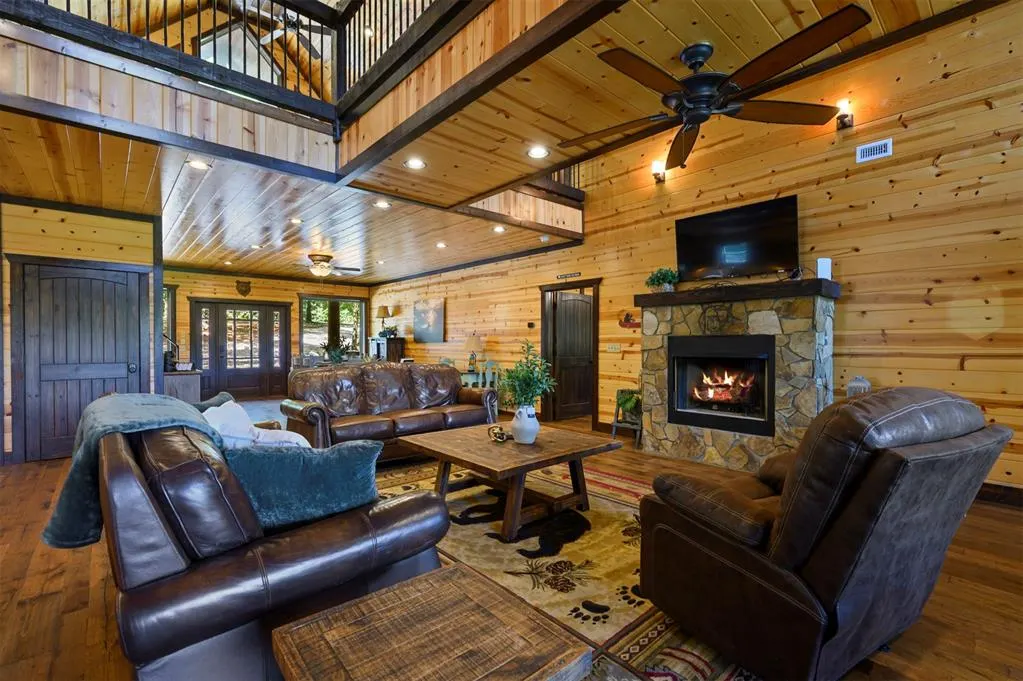 Photo 9 — 1405 Pine Hill Road, Broken Bow, OK 74728