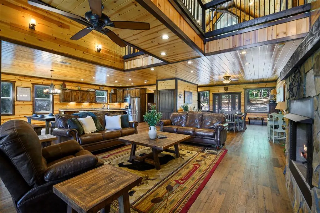 Photo 10 — 1405 Pine Hill Road, Broken Bow, OK 74728