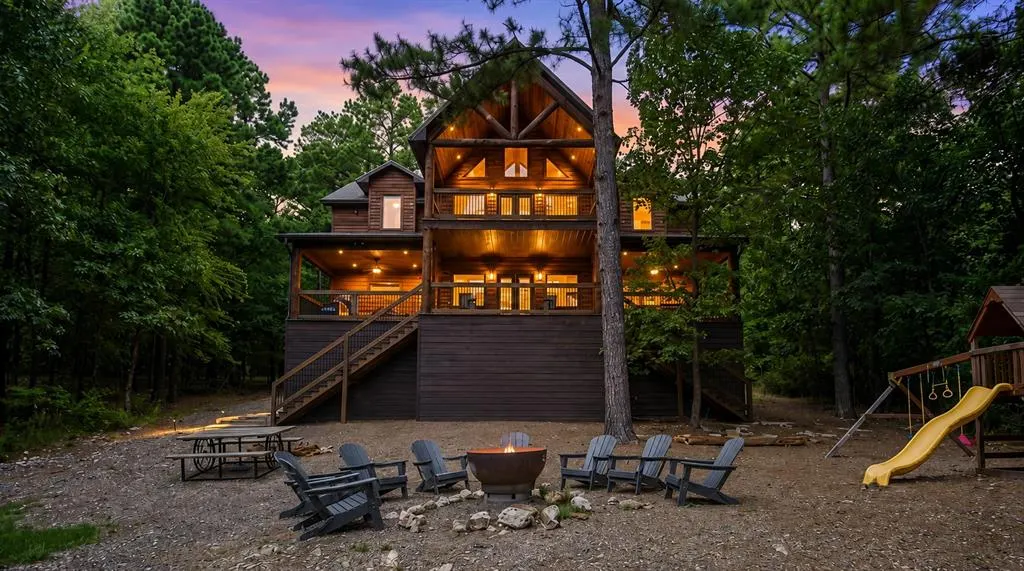 Photo 3 — 1405 Pine Hill Road, Broken Bow, OK 74728