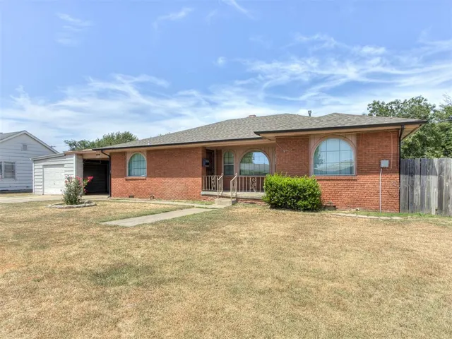 Photo 2 — 909 SW 66th Street, Oklahoma City, OK 73139