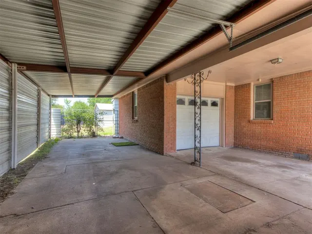 Photo 5 — 909 SW 66th Street, Oklahoma City, OK 73139