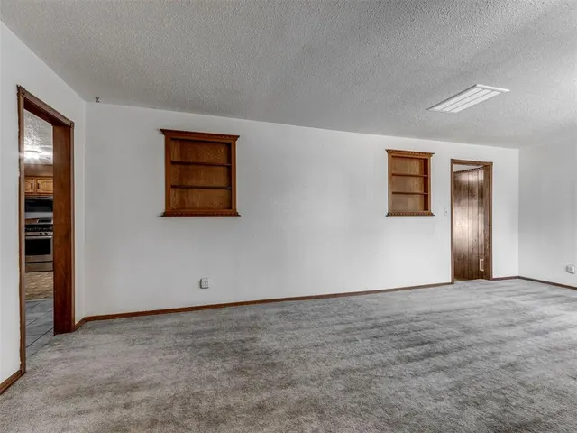 Photo 7 — 909 SW 66th Street, Oklahoma City, OK 73139