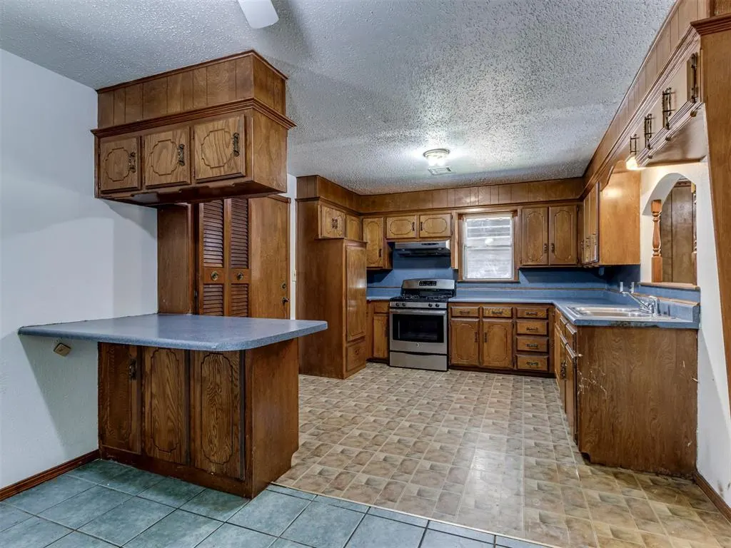 Photo 11 — 909 SW 66th Street, Oklahoma City, OK 73139