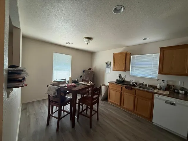 Photo 5 — 725 N Quincy Avenue, Tulsa, OK 74106