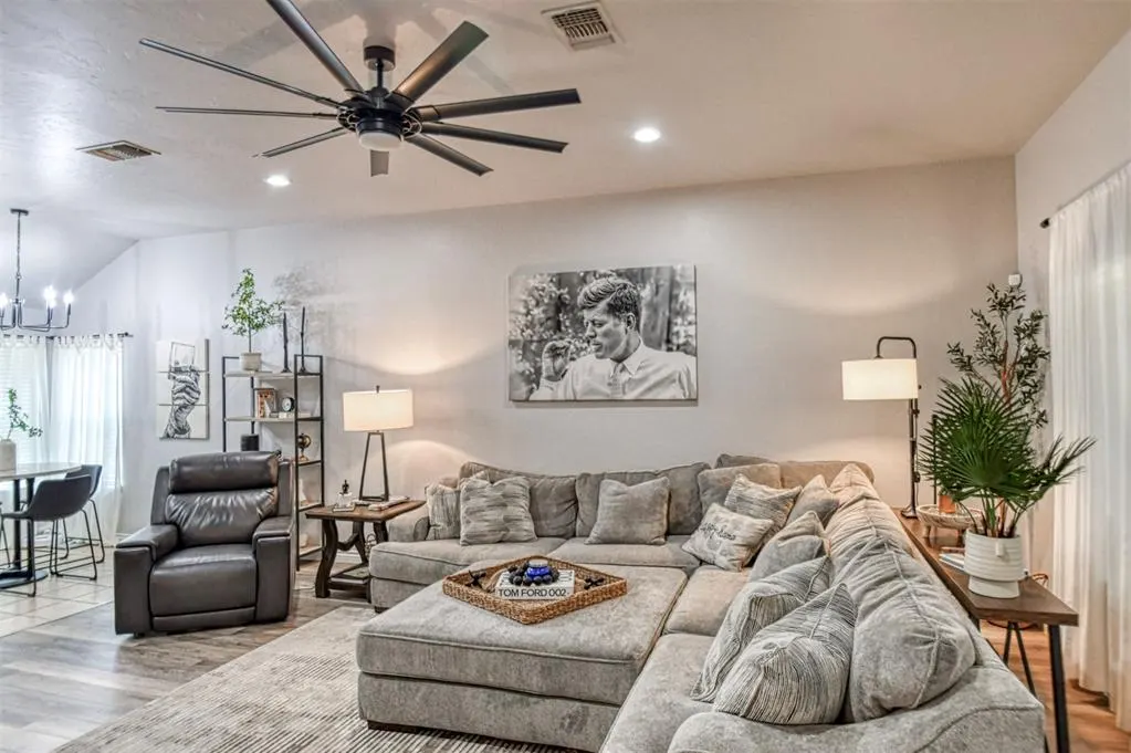 Photo 9 — 2712 Red Fish Road, Norman, OK 73069