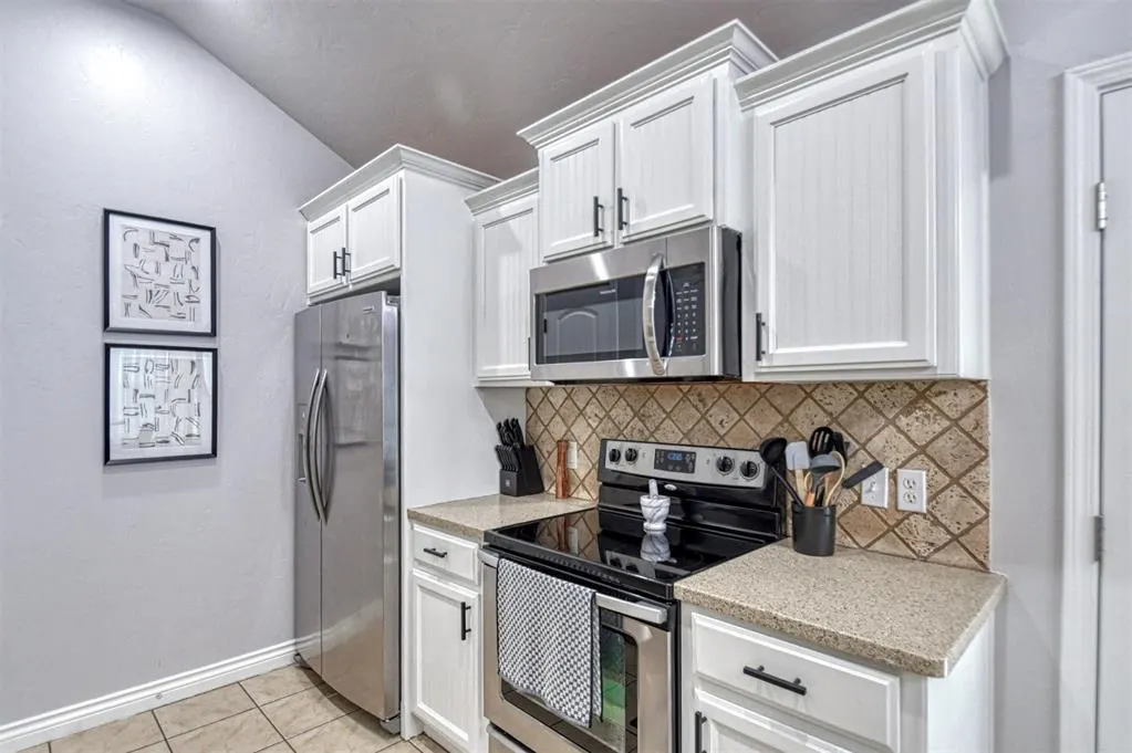 Photo 14 — 2712 Red Fish Road, Norman, OK 73069