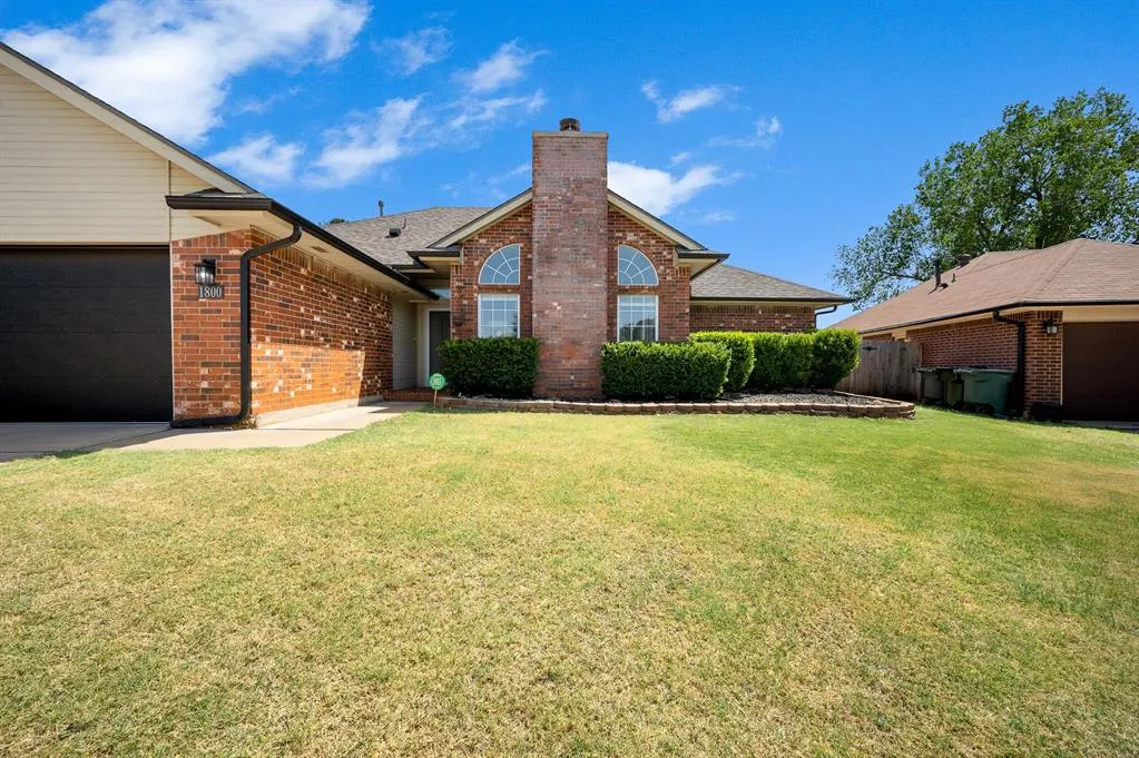 Photo 2 — 1800 Dodge Trail, Edmond, OK 73003