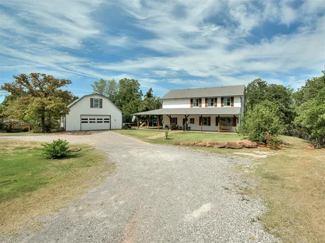 Photo 2 — 11075 Cindy Lane, Guthrie, OK 73044