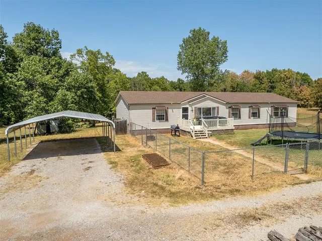 Photo 3 — 19401 SE 134th Street, McLoud, OK 74851