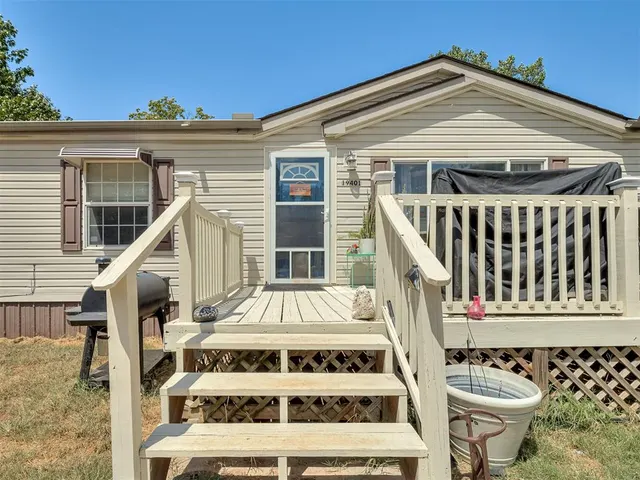 Photo 5 — 19401 SE 134th Street, McLoud, OK 74851