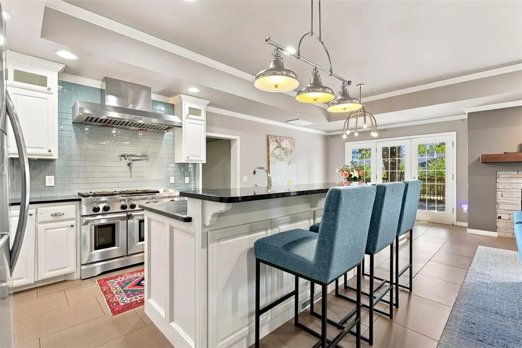 Photo 10 — 1214 Belford Avenue, Nichols Hills, OK 73116