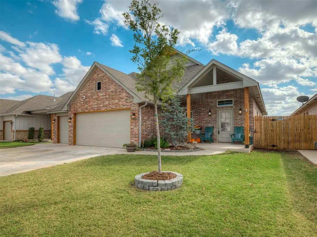 Photo 2 — 10808 NW 28th Terrace, Yukon, OK 73099