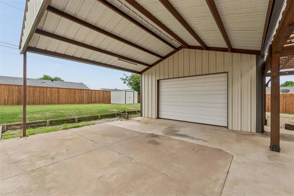 Photo 3 — 1000 S Morgan Drive, Oklahoma City, OK 73160