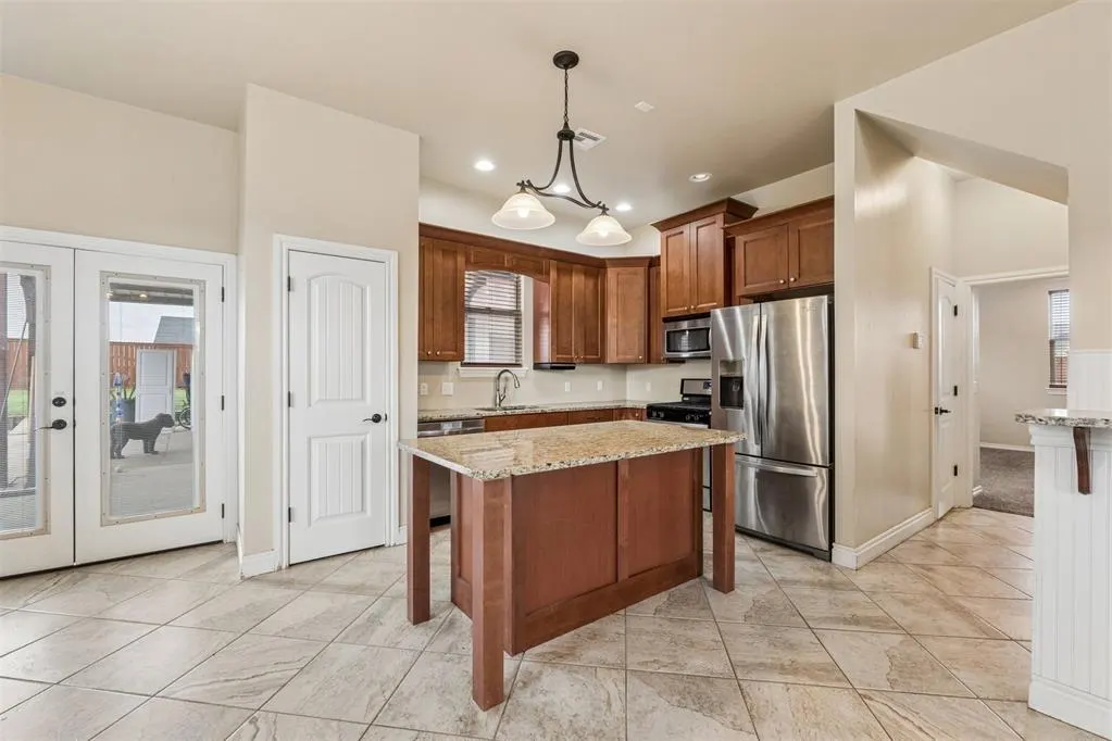 Photo 6 — 1000 S Morgan Drive, Oklahoma City, OK 73160