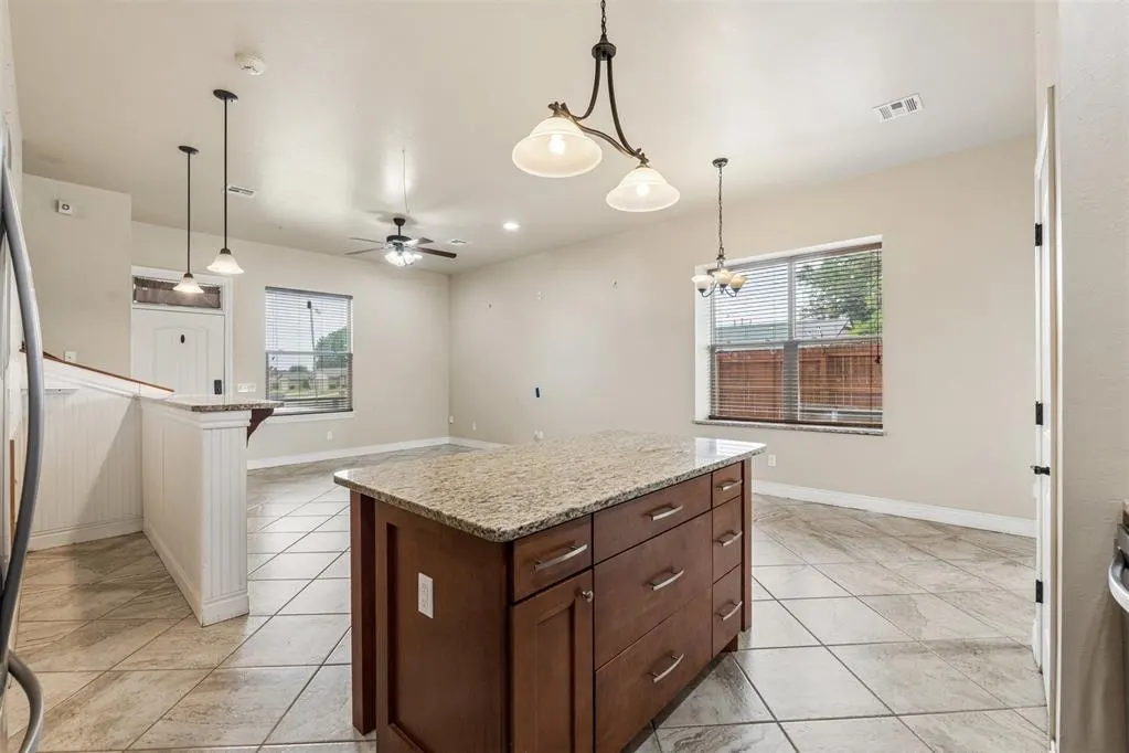 Photo 10 — 1000 S Morgan Drive, Oklahoma City, OK 73160