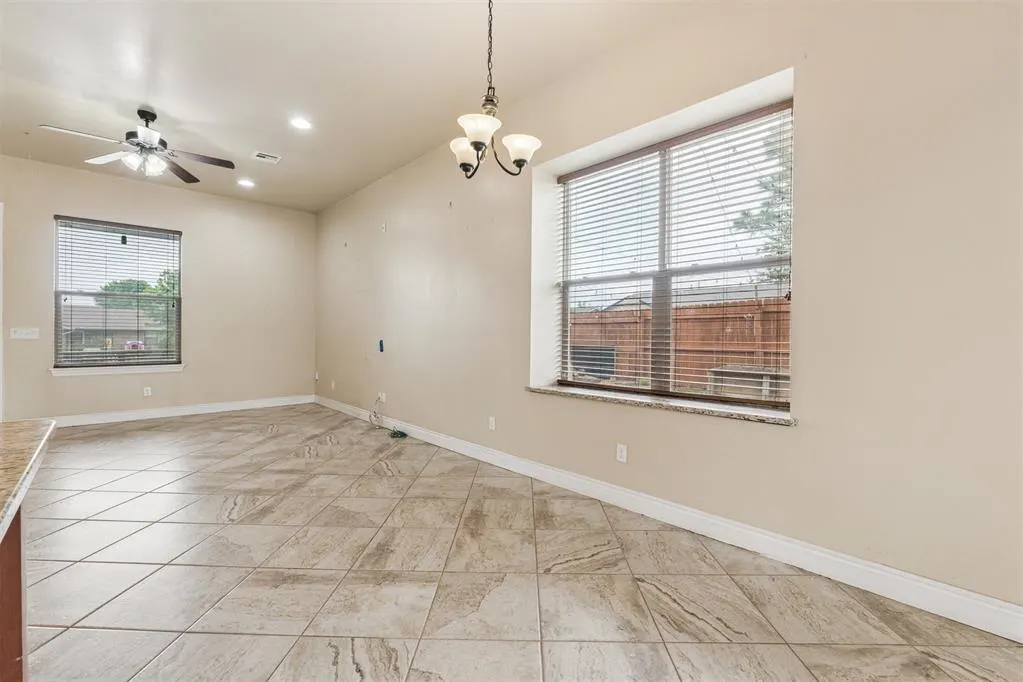 Photo 12 — 1000 S Morgan Drive, Oklahoma City, OK 73160