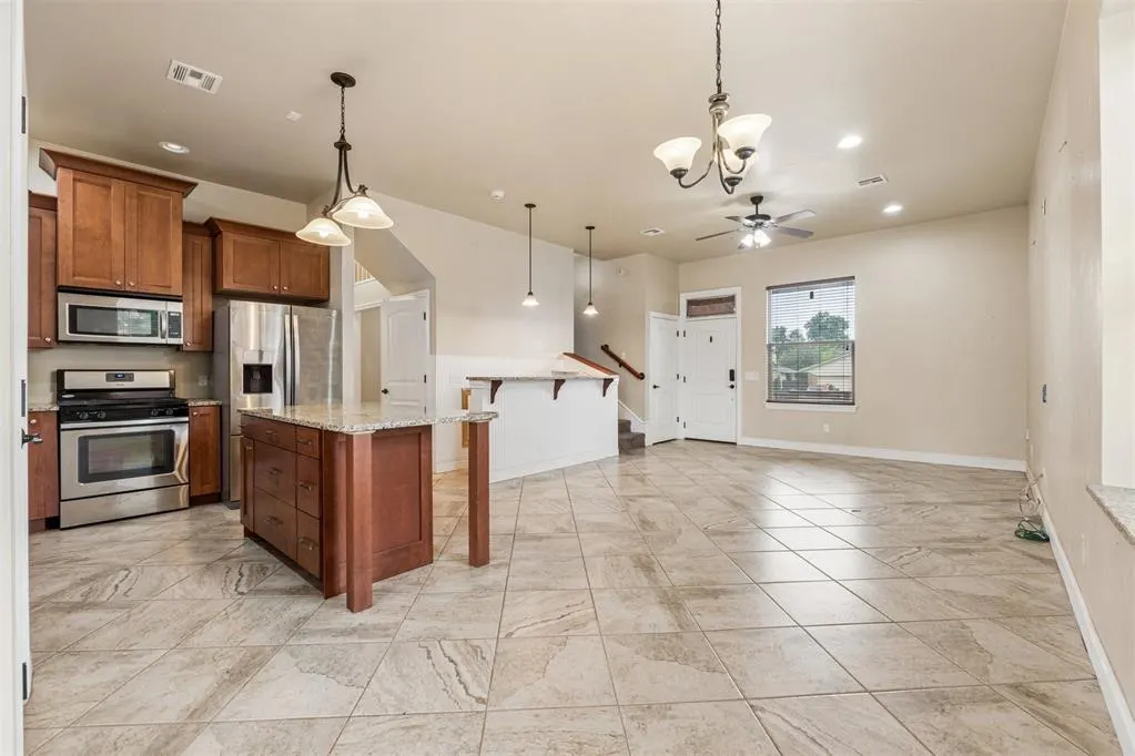 Photo 13 — 1000 S Morgan Drive, Oklahoma City, OK 73160