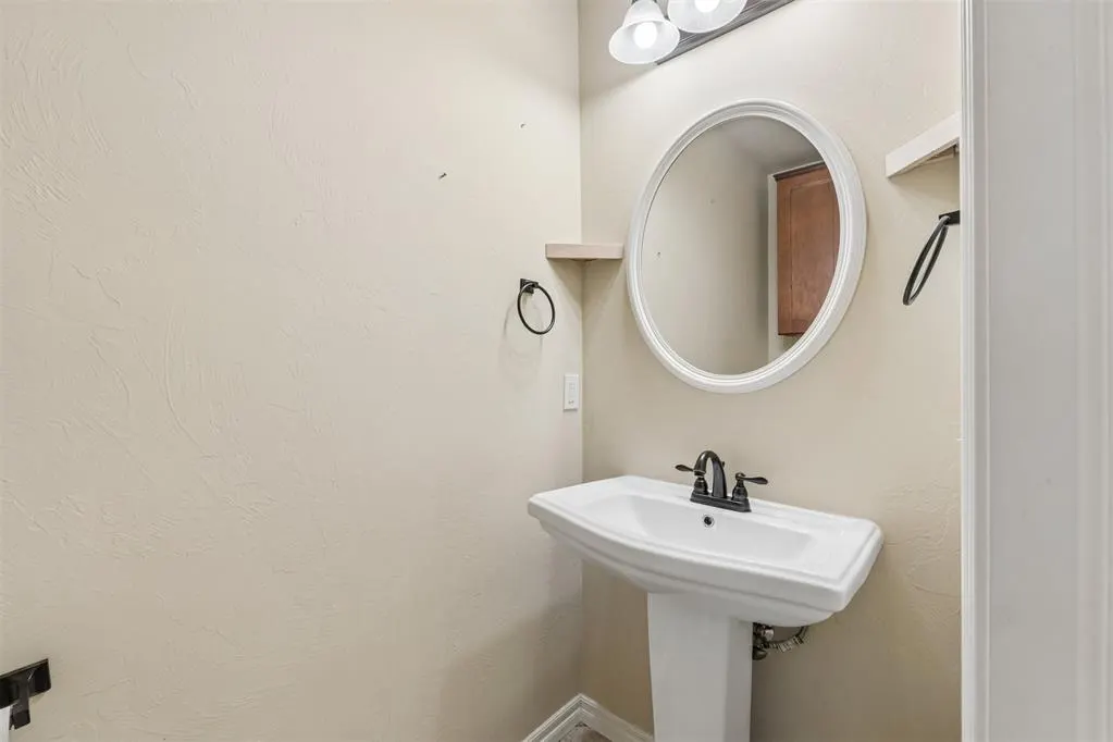 Photo 19 — 1000 S Morgan Drive, Oklahoma City, OK 73160