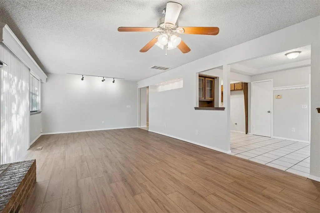 Photo 5 — 8724 Tracy Drive, Oklahoma City, OK 73132