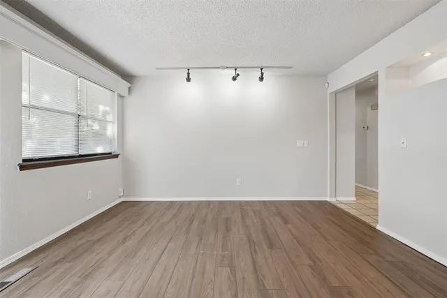 Photo 6 — 8724 Tracy Drive, Oklahoma City, OK 73132