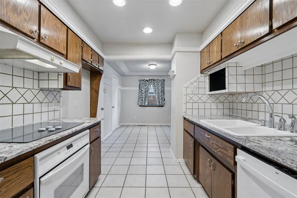 Photo 13 — 8724 Tracy Drive, Oklahoma City, OK 73132