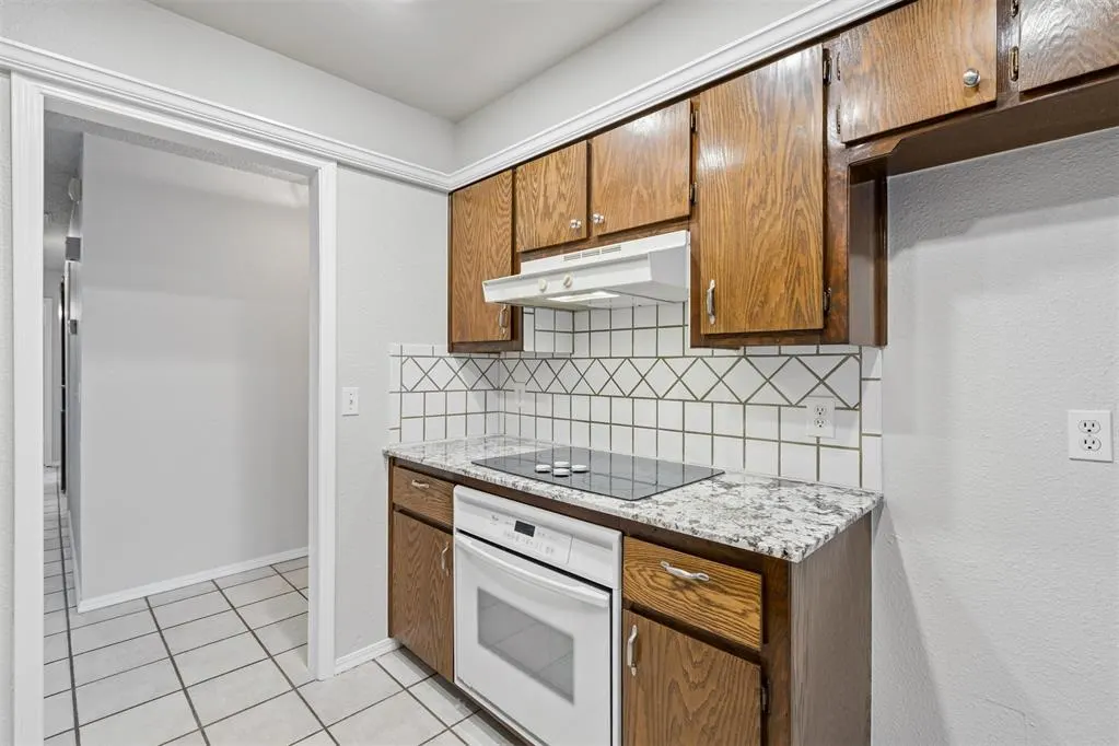 Photo 14 — 8724 Tracy Drive, Oklahoma City, OK 73132
