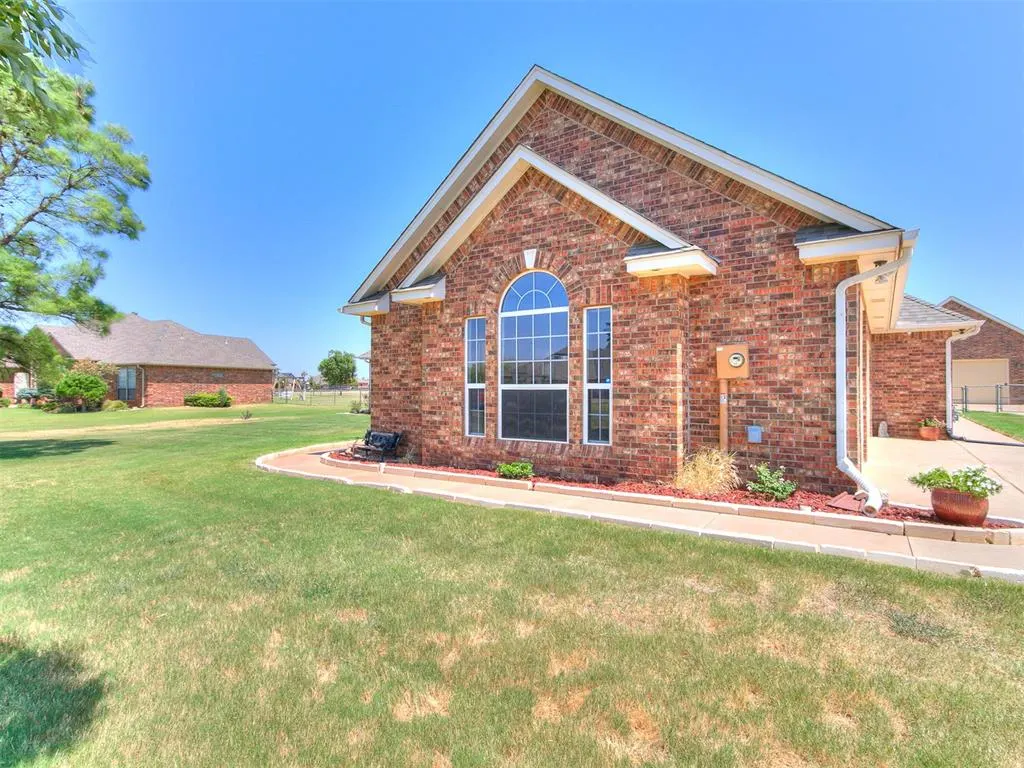 Photo 37 — 10712 Sundance Drive, Yukon, OK 73099