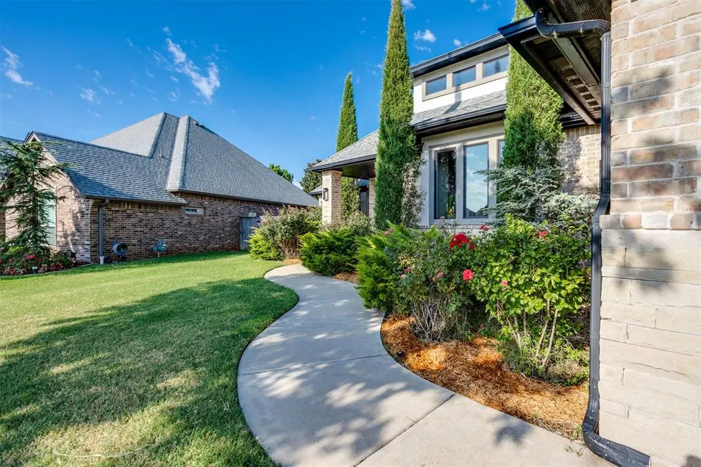 Photo 3 — 12413 Sardonyx Drive, Oklahoma City, OK 73170