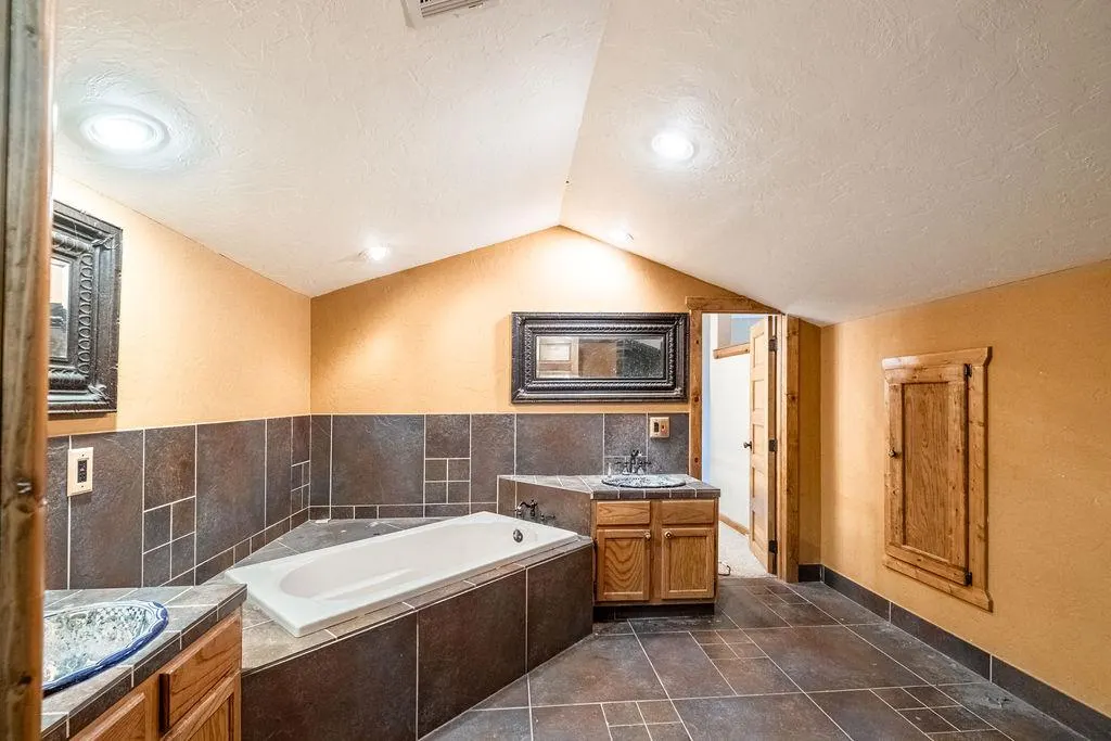 Photo 37 — 12601 Natasha Way, Yukon, OK 73099