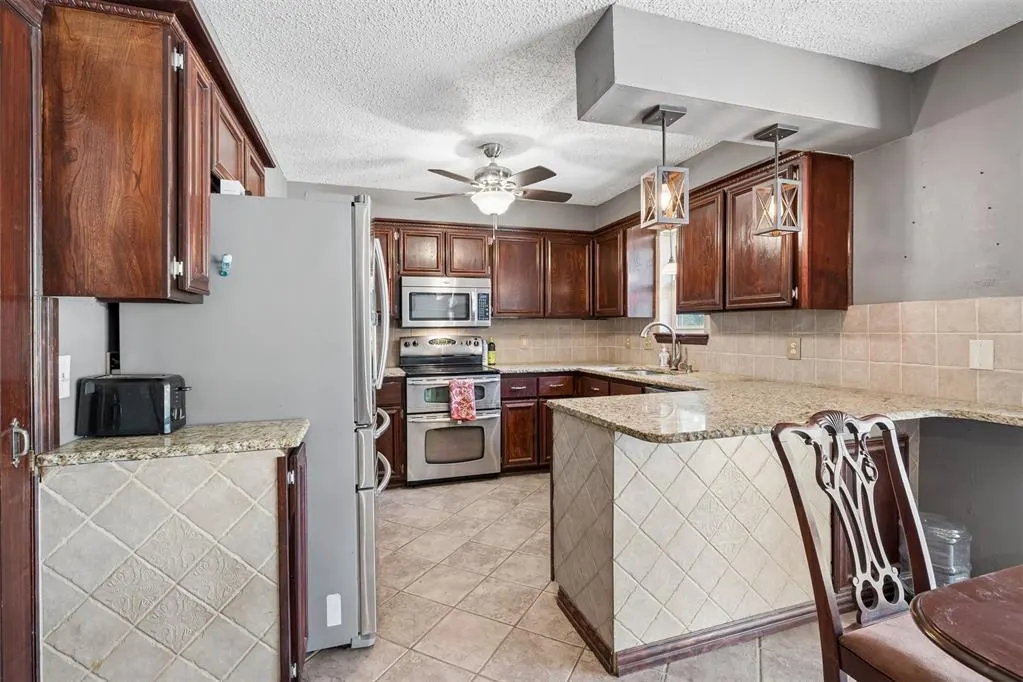 Photo 11 — 1802 Barb Drive, Norman, OK 73071