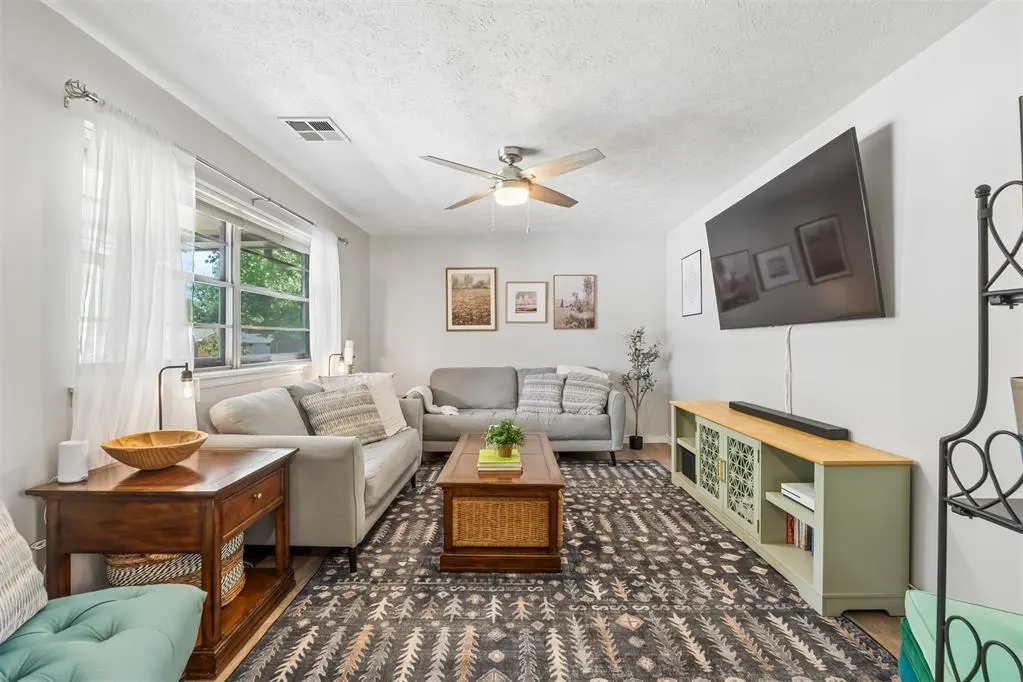 Photo 6 — 1900 Barryton Road, Oklahoma City, OK 73120