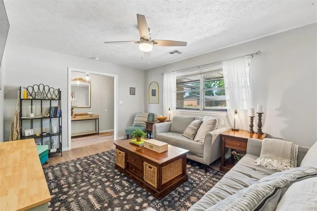 Photo 8 — 1900 Barryton Road, Oklahoma City, OK 73120