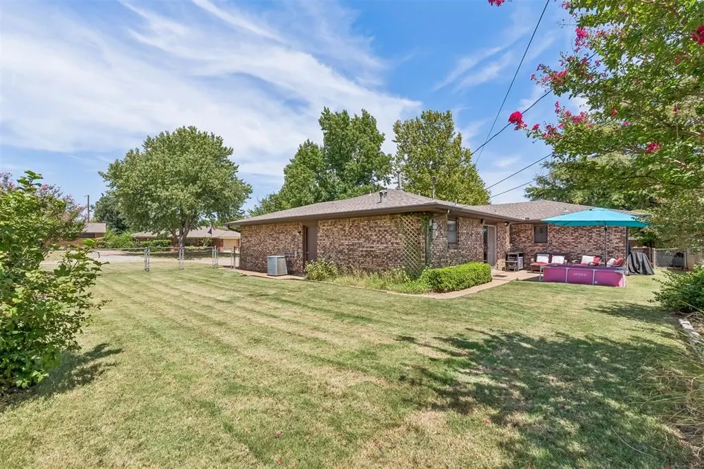 Photo 33 — 1900 Barryton Road, Oklahoma City, OK 73120