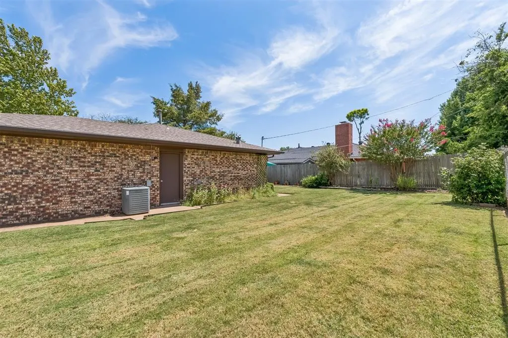 Photo 37 — 1900 Barryton Road, Oklahoma City, OK 73120