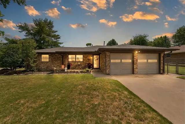 Front exterior — 1900 Barryton Road, Oklahoma City, OK 73120