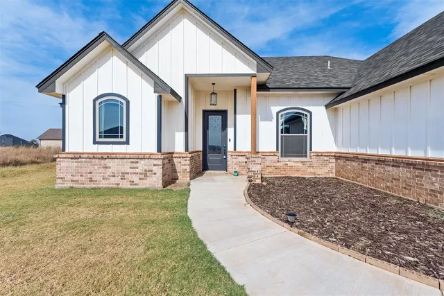 Photo 6 — 12711 Ridge Road, Elgin, OK 73538