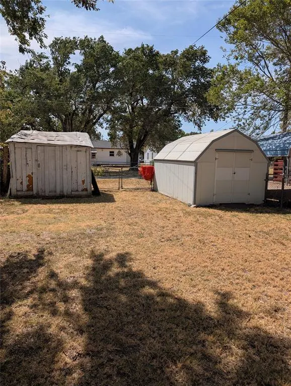 Photo 3 — 619 N Randlett Street, Hobart, OK 73651