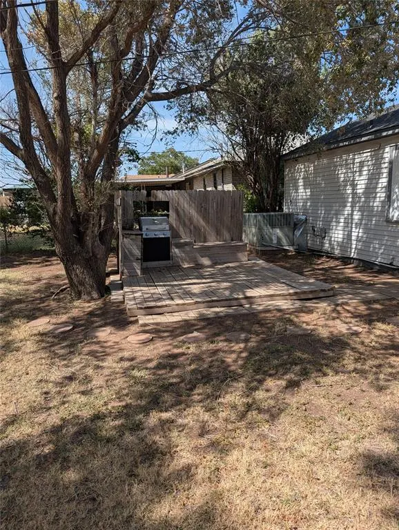 Photo 6 — 619 N Randlett Street, Hobart, OK 73651