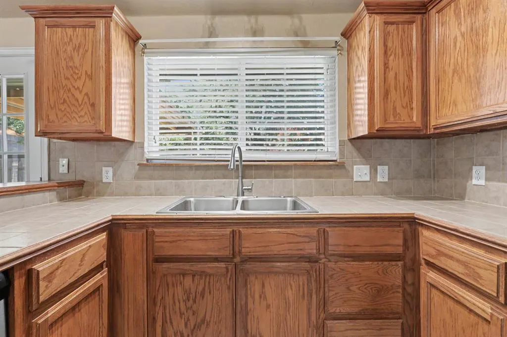 Photo 10 — 413 Bent Tree Road, Noble, OK 73068