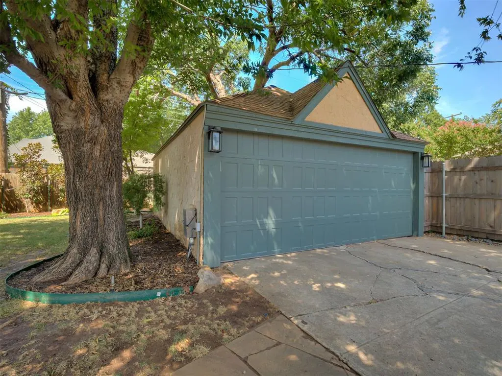 Photo 44 — 217 Edgemere Court, Oklahoma City, OK 73118