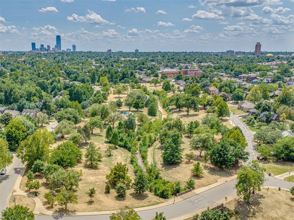 Photo 47 — 217 Edgemere Court, Oklahoma City, OK 73118