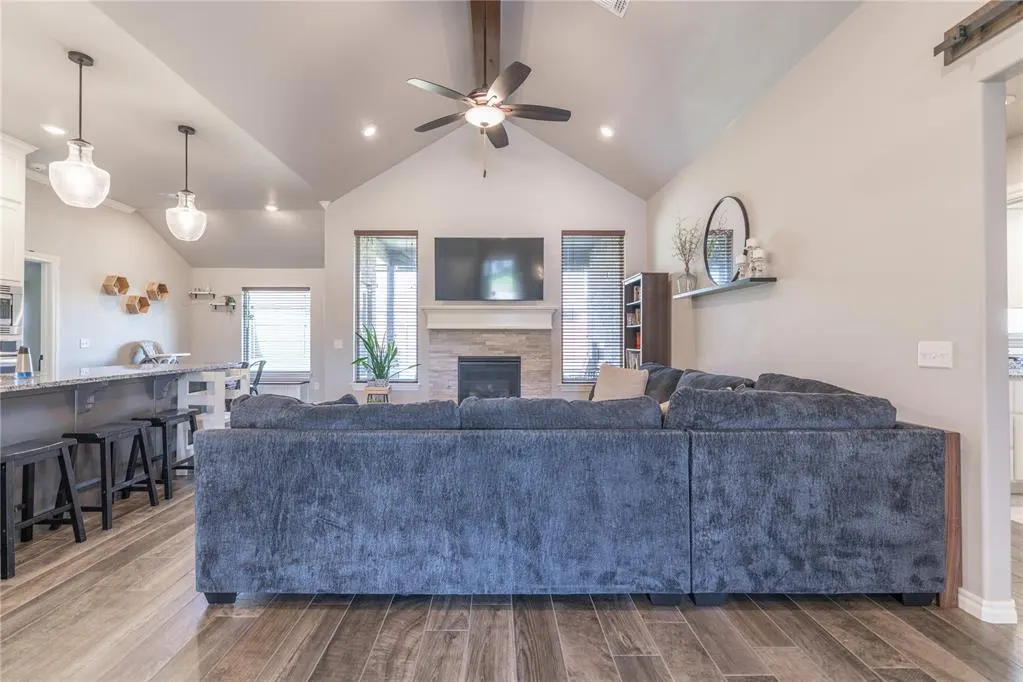 Photo 6 — 701 Patrick Way, Yukon, OK 73099